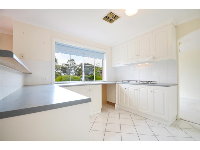 15 Horseshoe Drive, Woodcroft SA 5162