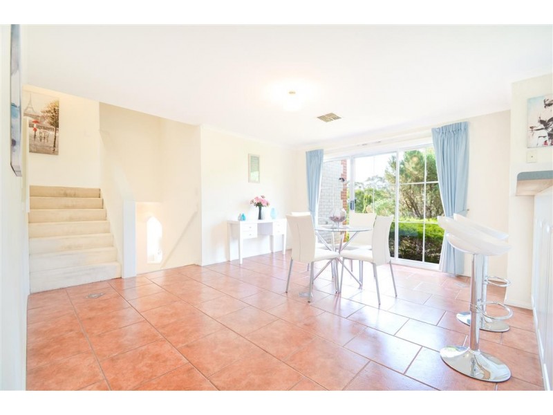 15 Horseshoe Drive, Woodcroft SA 5162