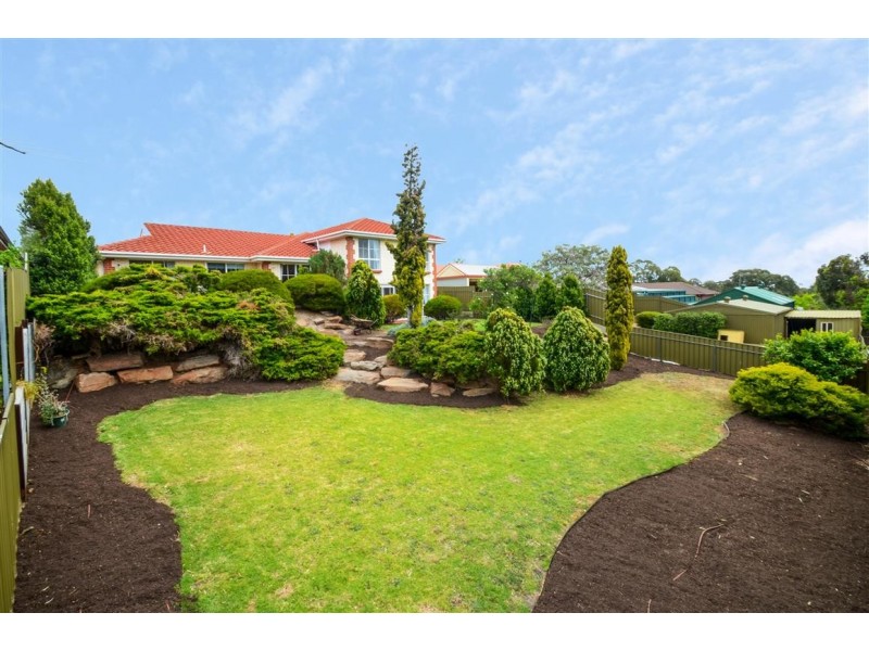 15 Horseshoe Drive, Woodcroft SA 5162