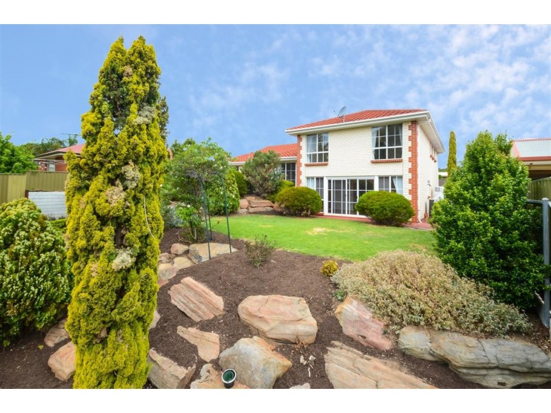 15 Horseshoe Drive, Woodcroft SA 5162