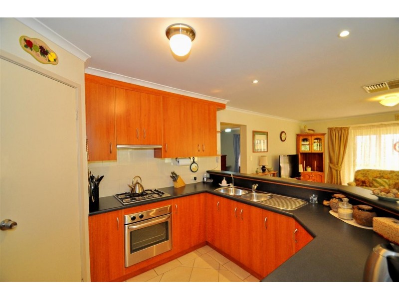 35 Wooding Avenue, Woodcroft SA 5162