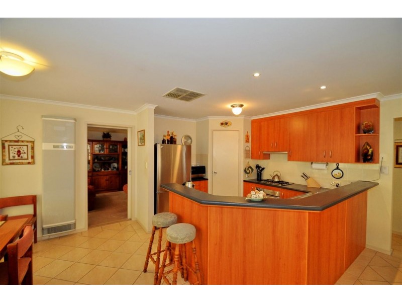 35 Wooding Avenue, Woodcroft SA 5162