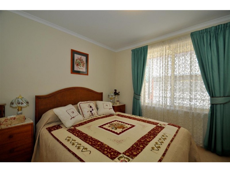 35 Wooding Avenue, Woodcroft SA 5162