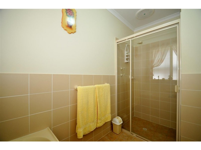 35 Wooding Avenue, Woodcroft SA 5162