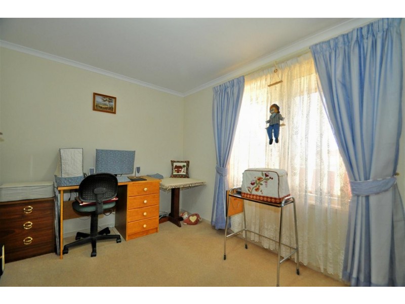 35 Wooding Avenue, Woodcroft SA 5162