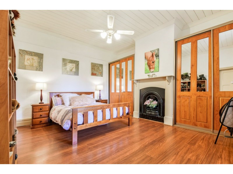 6 Clarendon Road, Chandlers Hill SA 5159