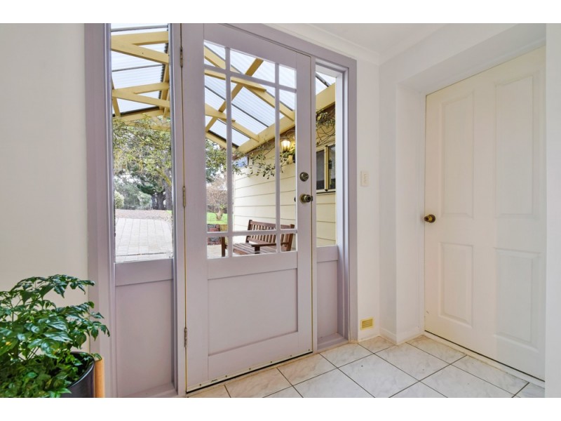 6 Clarendon Road, Chandlers Hill SA 5159