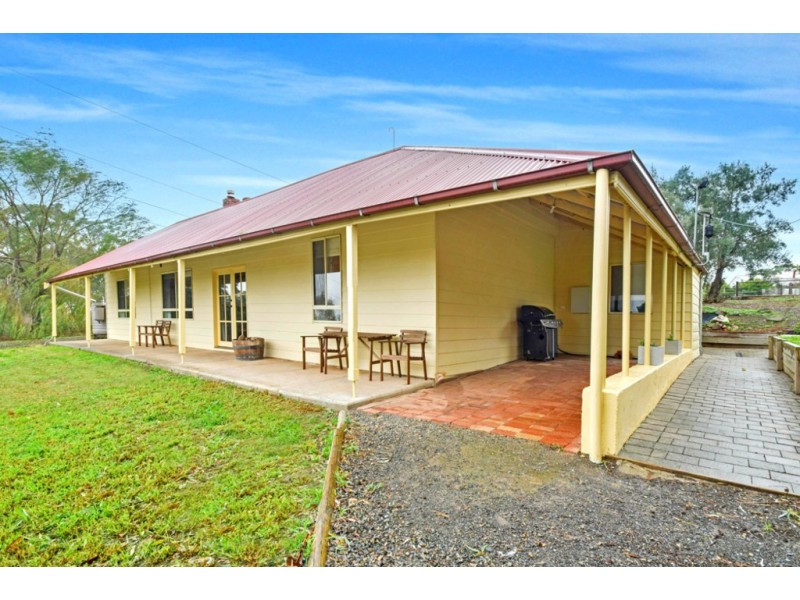 6 Clarendon Road, Chandlers Hill SA 5159