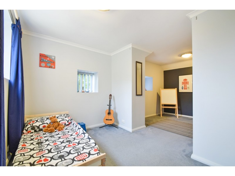 6 Clarendon Road, Chandlers Hill SA 5159