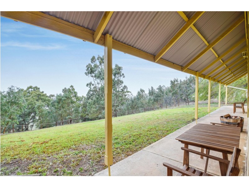 6 Clarendon Road, Chandlers Hill SA 5159