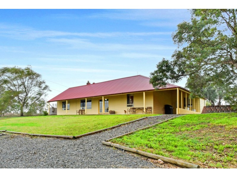 6 Clarendon Road, Chandlers Hill SA 5159