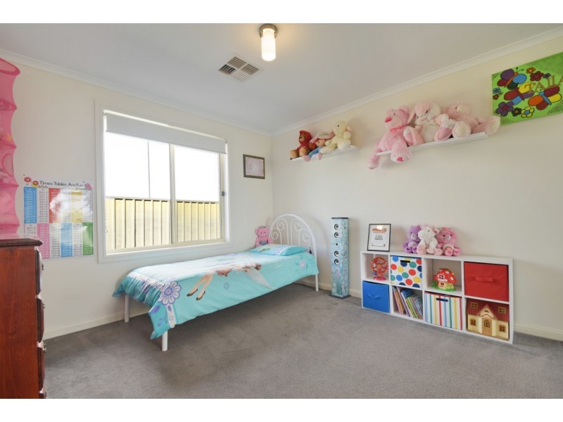 3 Highfield Drive, Aberfoyle Park SA 5159