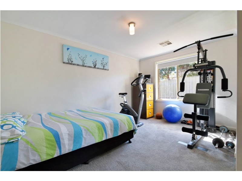 3 Highfield Drive, Aberfoyle Park SA 5159