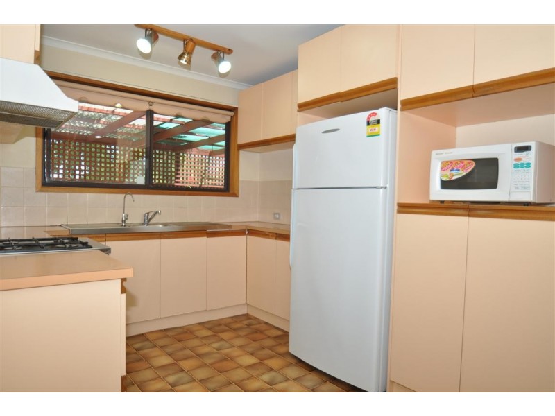 2 Fisher Ave, Trott Park SA 5158