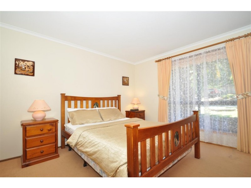2 Fisher Ave, Trott Park SA 5158