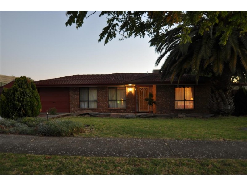 2 Fisher Ave, Trott Park SA 5158