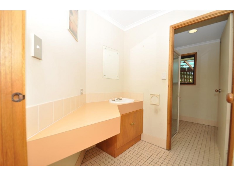 2 Fisher Ave, Trott Park SA 5158