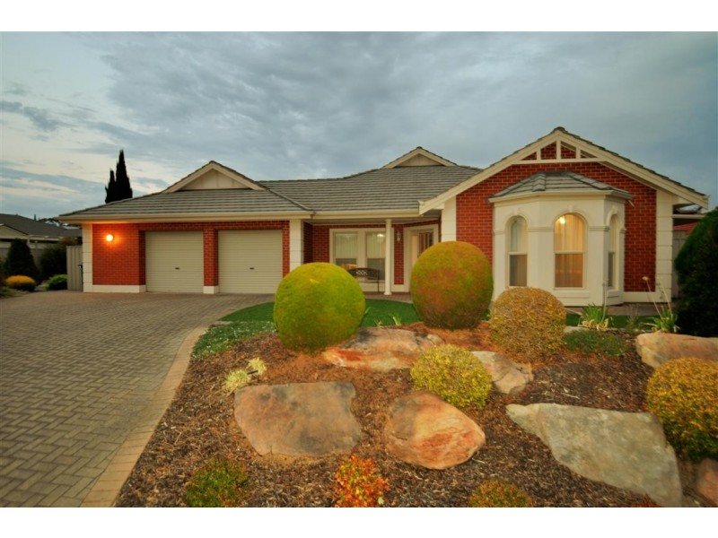 57 Riddoch Crescent, Woodcroft SA 5162