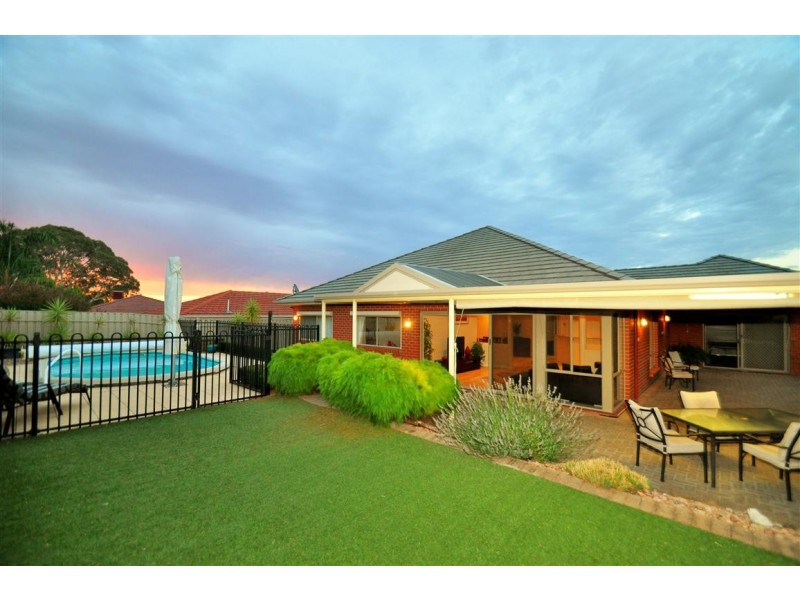 57 Riddoch Crescent, Woodcroft SA 5162