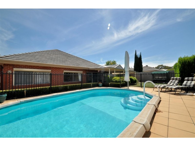 57 Riddoch Crescent, Woodcroft SA 5162