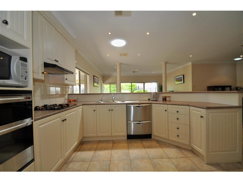 57 Riddoch Crescent, Woodcroft SA 5162