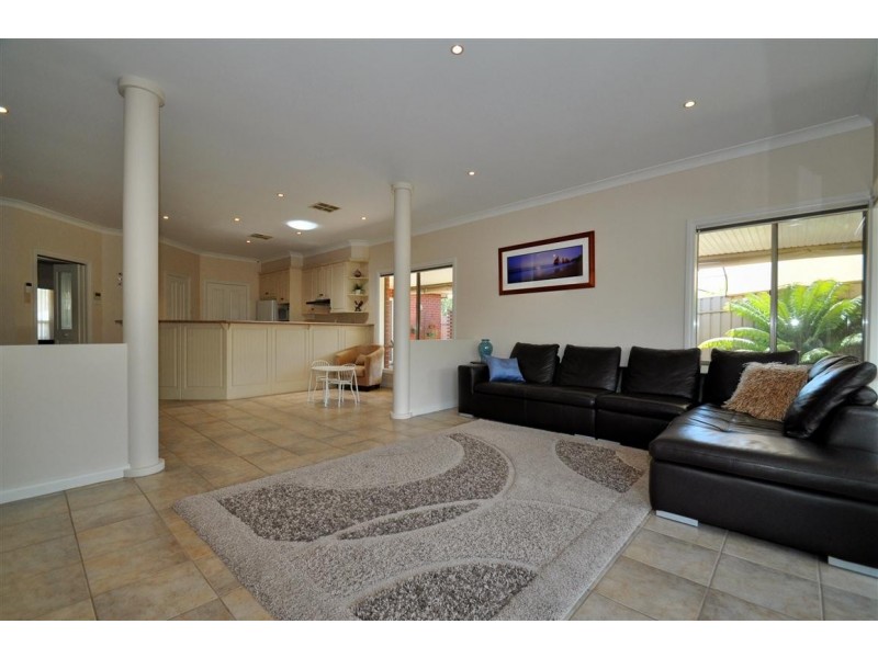 57 Riddoch Crescent, Woodcroft SA 5162