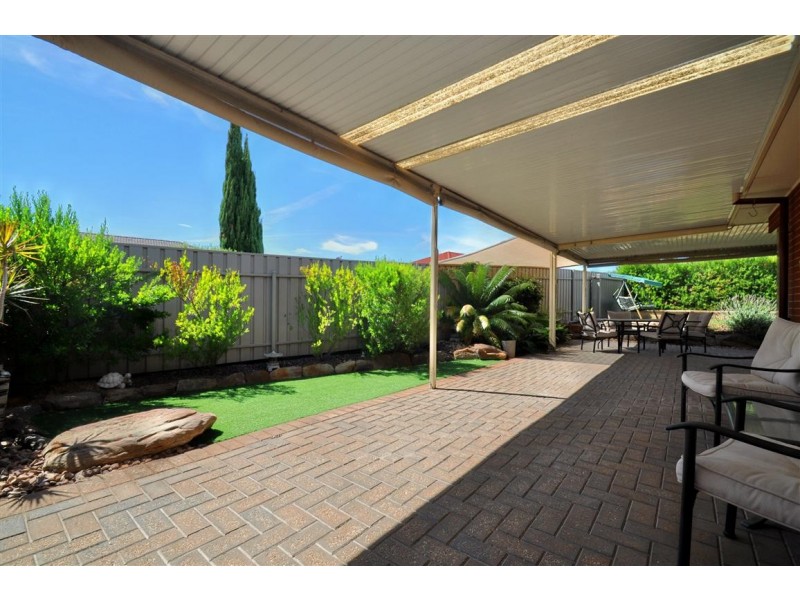 57 Riddoch Crescent, Woodcroft SA 5162