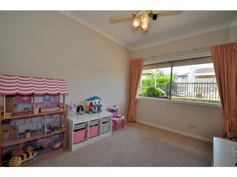 57 Riddoch Crescent, Woodcroft SA 5162