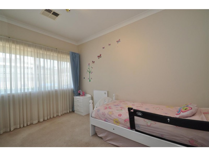 57 Riddoch Crescent, Woodcroft SA 5162