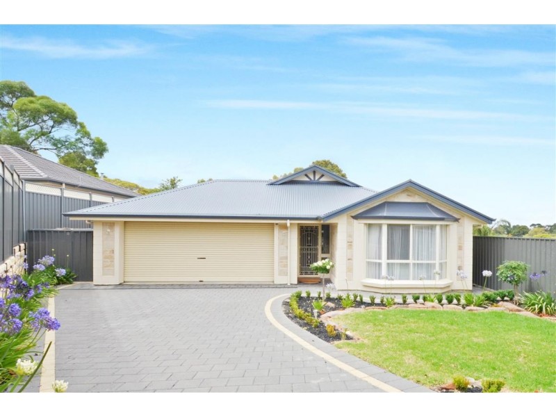 8 Greenbank Close, O’halloran Hill SA 5158