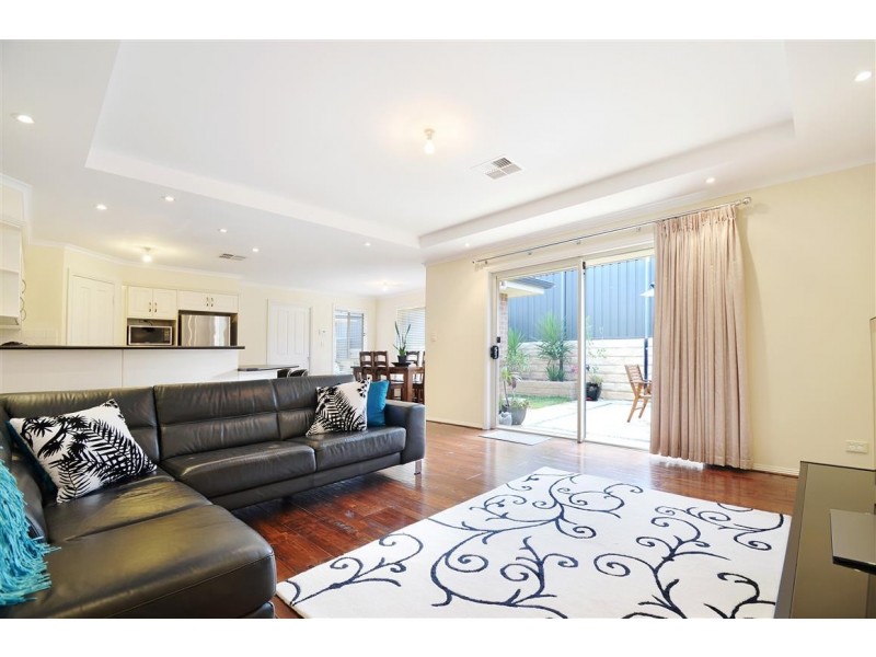 8 Greenbank Close, O’halloran Hill SA 5158