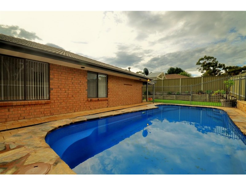 9 Hazelwood Court, Morphett Vale SA 5162