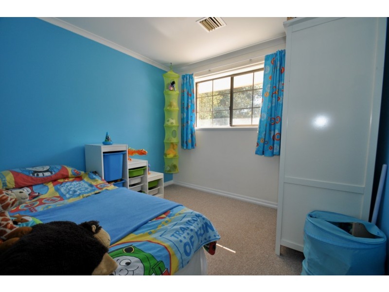 7 Dumphries Street, Flagstaff Hill SA 5159