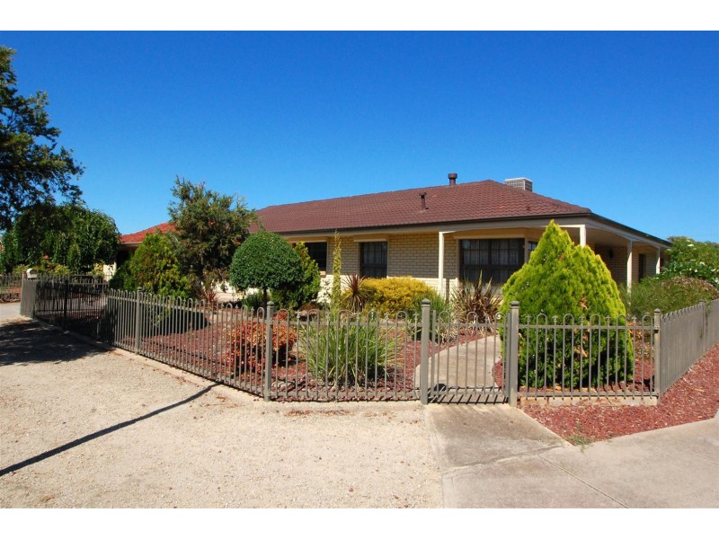 2 Swan Avenue, West Beach SA 5024