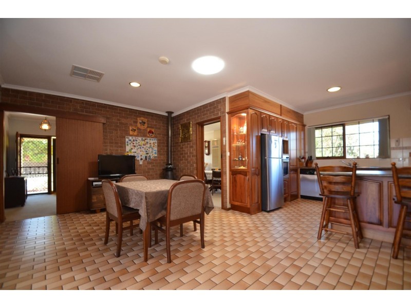 2 Swan Avenue, West Beach SA 5024