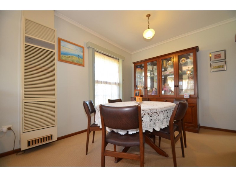 2 Swan Avenue, West Beach SA 5024