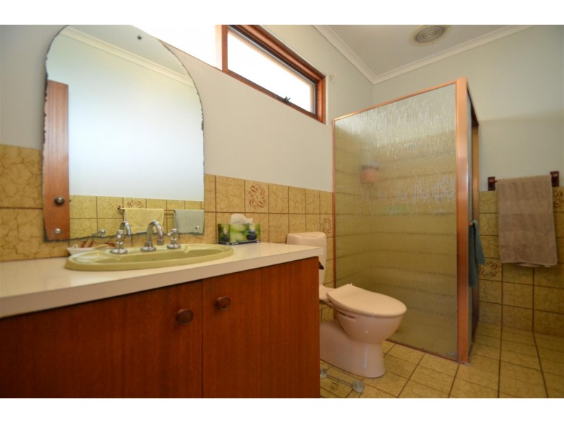 2 Swan Avenue, West Beach SA 5024