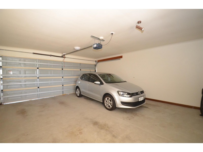 2 Swan Avenue, West Beach SA 5024