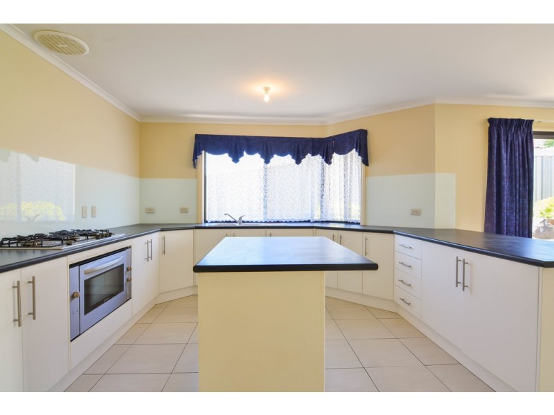 24 Auldstone Place, Huntfield Heights SA 5163