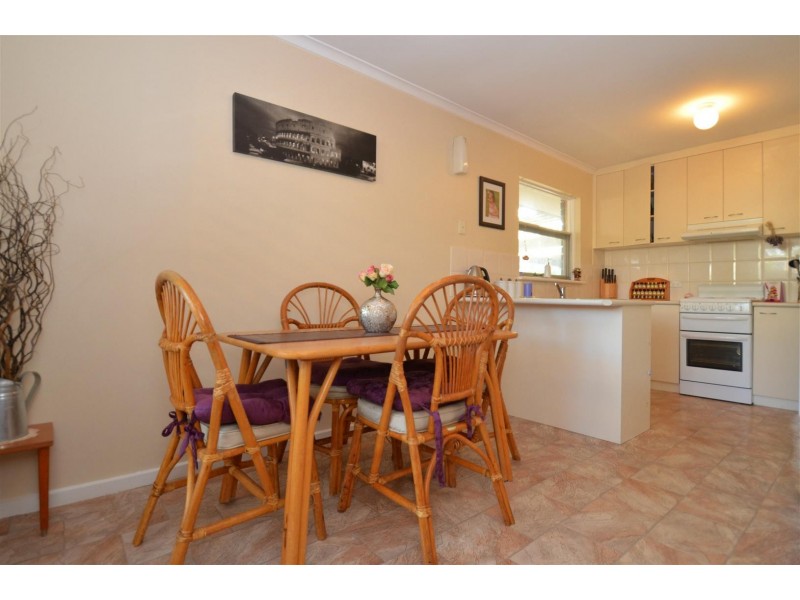 22 Jennifer Drive, Happy Valley SA 5159