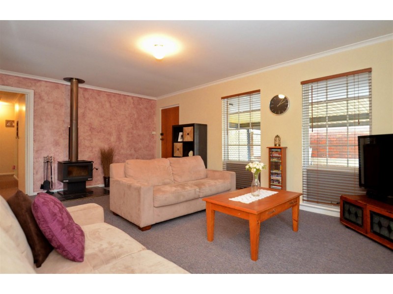 22 Jennifer Drive, Happy Valley SA 5159