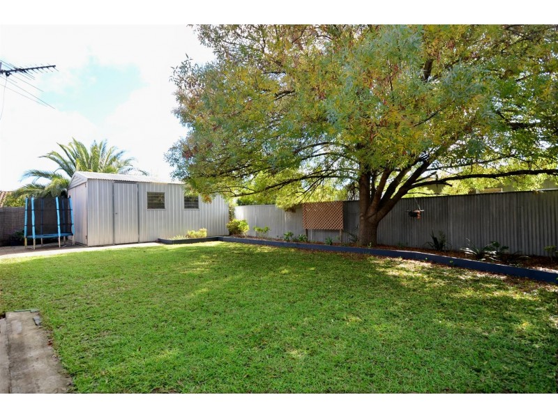 22 Jennifer Drive, Happy Valley SA 5159