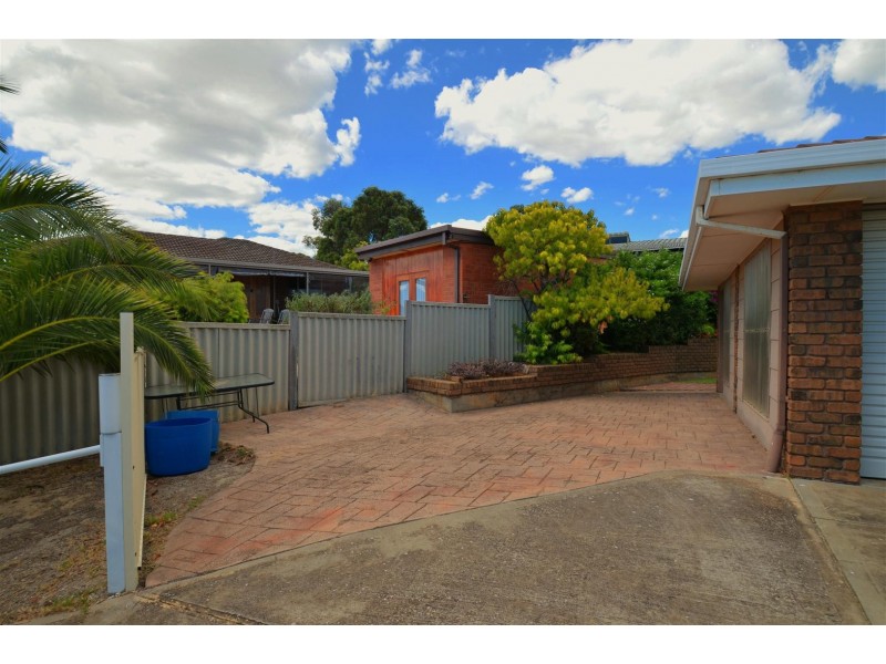 2 Elena Crescent, Hallett Cove SA 5158