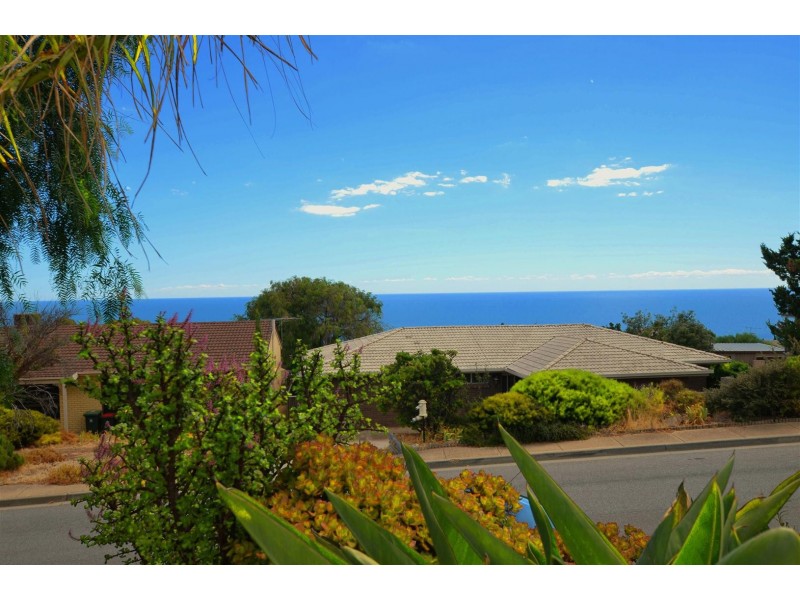 2 Elena Crescent, Hallett Cove SA 5158