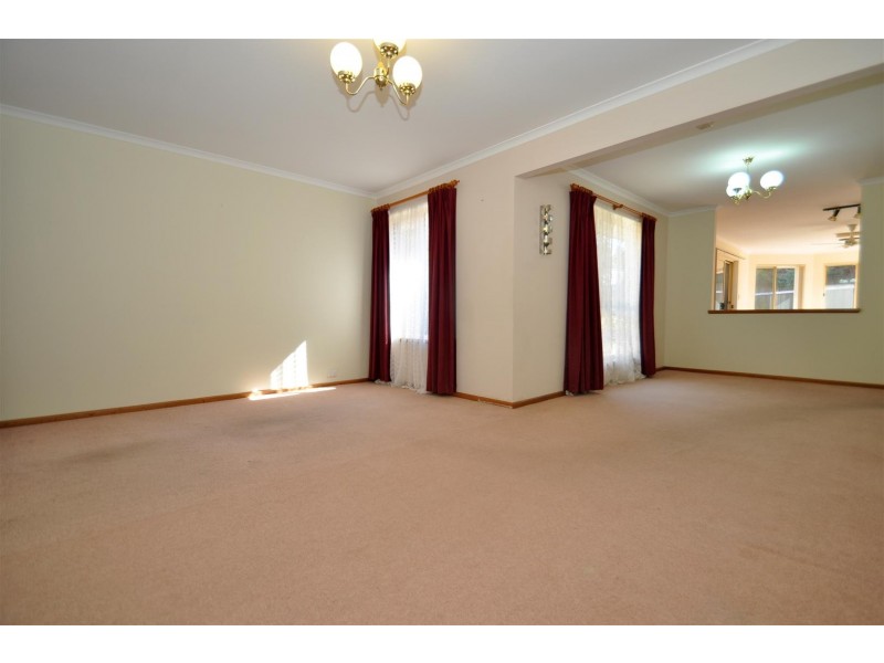 11 Wylie Court, Woodcroft SA 5162