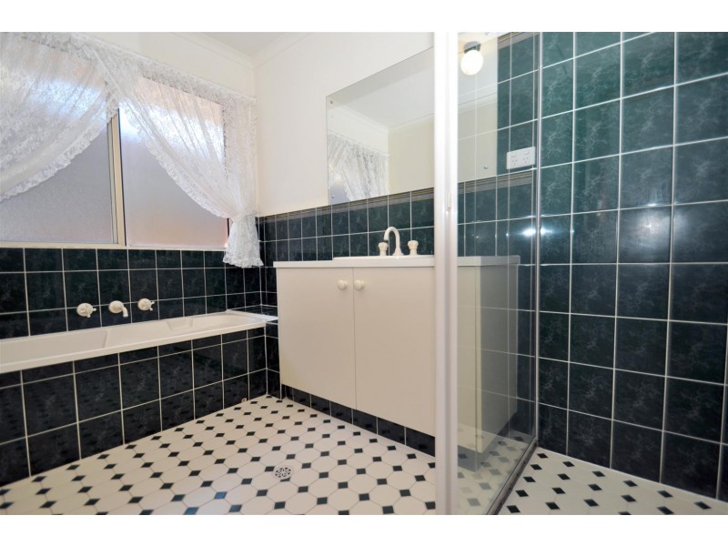 11 Wylie Court, Woodcroft SA 5162