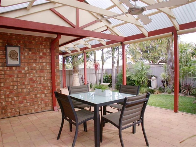 6 Cove Cct, Seaford Rise SA 5169