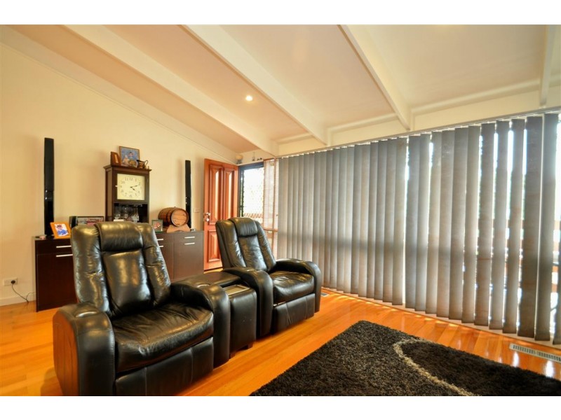 48 Booth Street, Happy Valley SA 5159