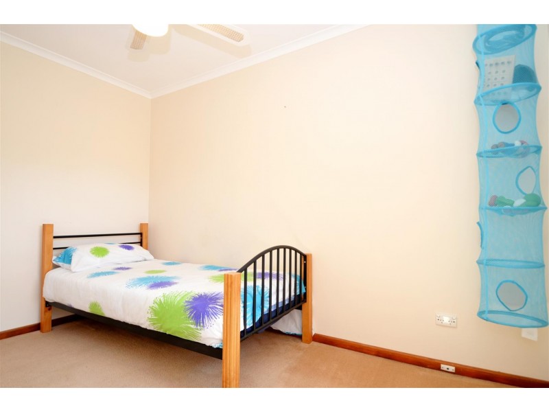 27 Misan Drive, Morphett Vale SA 5162