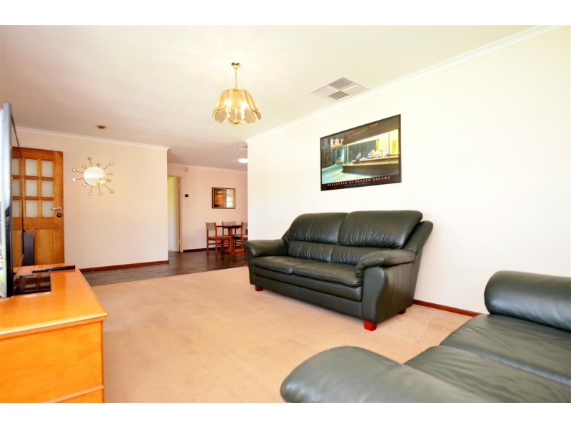 27 Misan Drive, Morphett Vale SA 5162